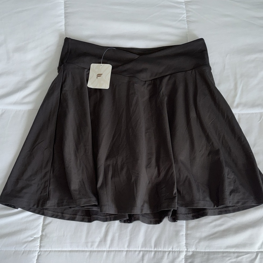 NWT Fabletics Taupe Crossover Flounce Skirt